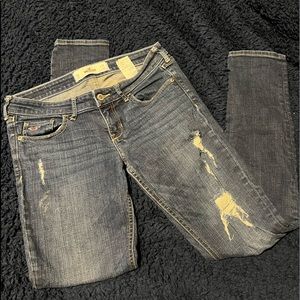 - - Hollister Jeans. Size 5R.